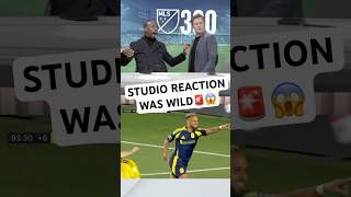 Espinoza KULKŠNIES LAUŽYTOJAS sužavėjo studijos komandą.