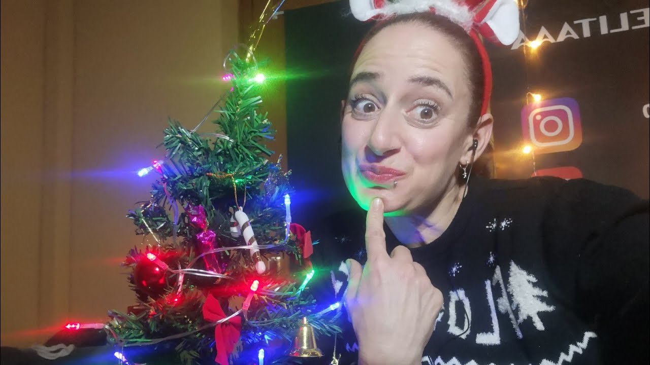 Asmr montando árbolito de Navidad