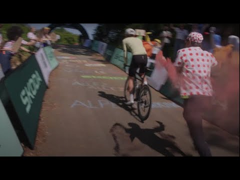 Vídeo: Hotspot de ciclismo As estradas de Surrey recebem algumas melhorias de superfície muito necessárias