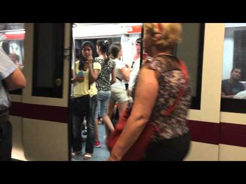 Watch out for pickpockets on the Rome Metro!