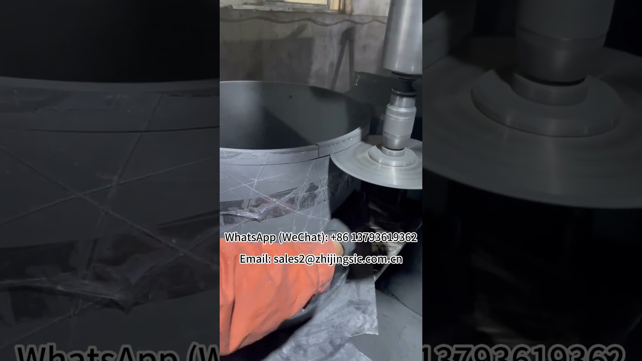 Silicon carbide wear-resistant lining 