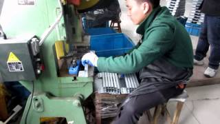 China Import, China Quality Control: Soft Close and Push Open Metal Box + Accessories / Production 2 screenshot 1