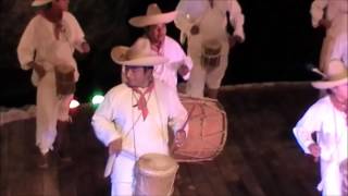 Вечернее представление в парке Шкарет Мексика .(Evening show at Xcaret Park Mexico) Вечернее представление в парке Шкарет Мексика .(Evening show at Xcaret Park Mexico)