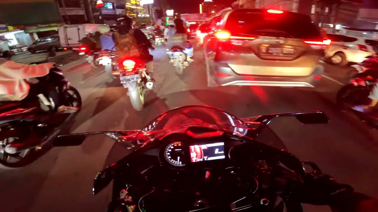 KELILING PAKAI H2 AUTO JADI PUSAT PERHATIAN ORANG DIJALAN