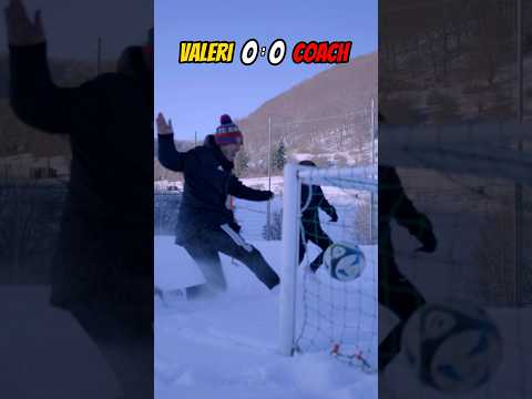 COACH 🥶❄️🤣 vs ME 🔥⚽️ FOOTBALL 🔝⭐️🏆 CHALLENGE @v7skills @coachmesut