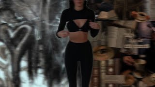 ୧:ang3l:; -- Kendall jenner body