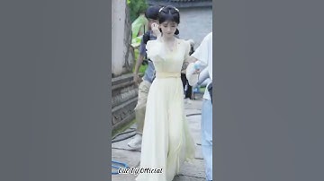 Đăng trễ ạ💕. Ju Jing Yi (Cúc Tỷ Official)