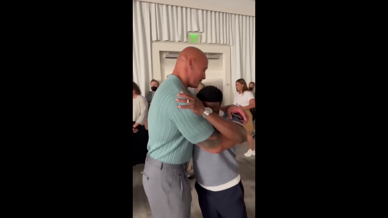 Whenever The Rock Meets Kevin Hart It S So Special Moment Kevinhart Dwaynejohnson Therock