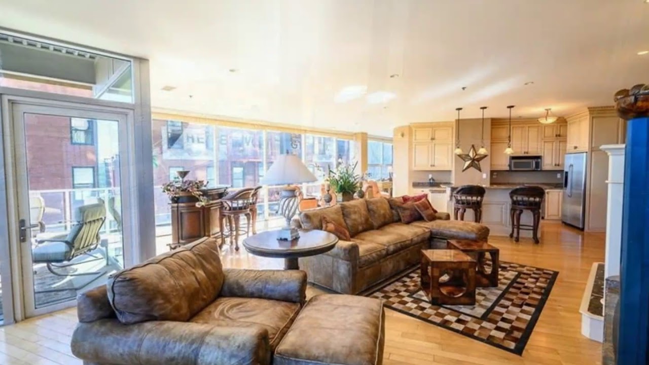 701 West Lakeside Ave