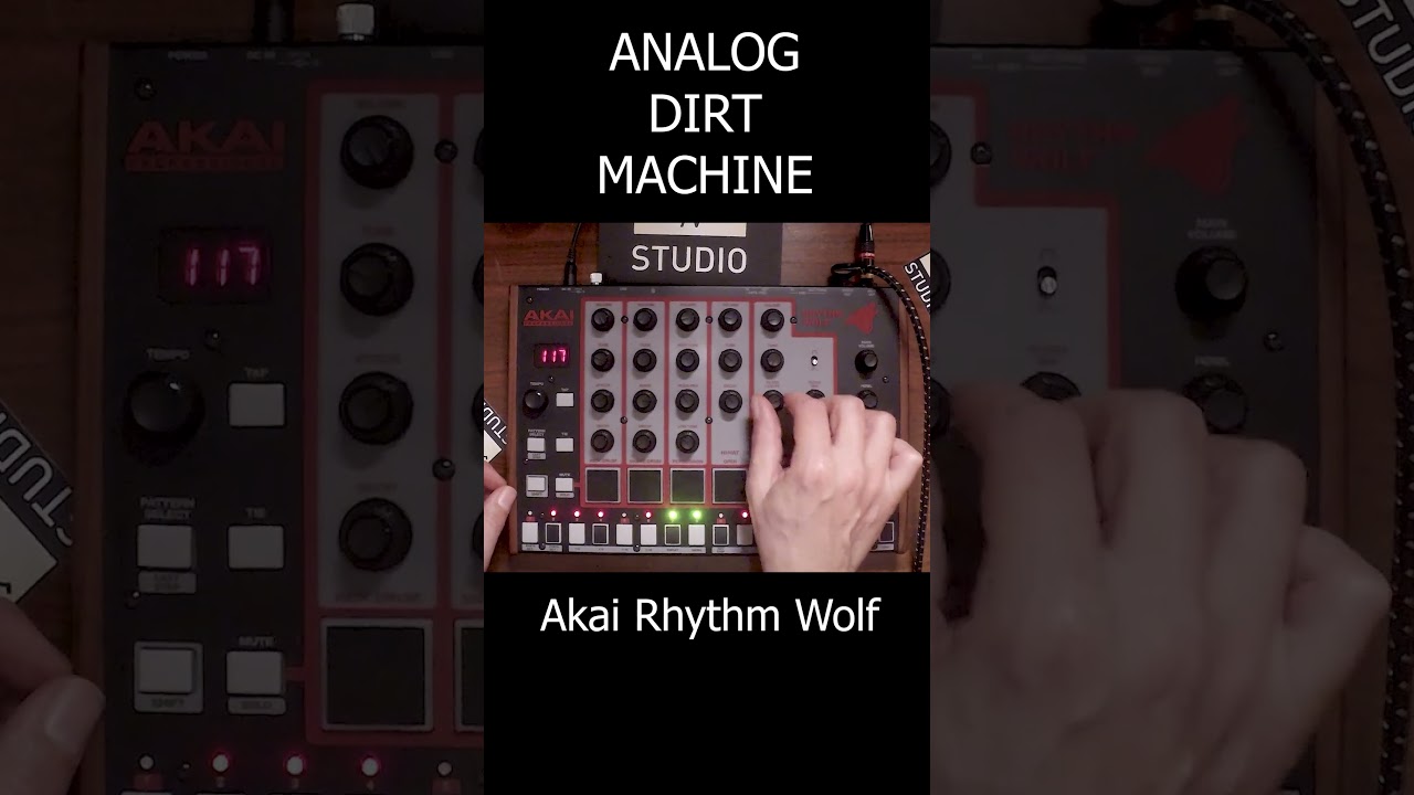 AKAI RHYTHM WOLF ANALOG DRUMMACHINE #7vstudio #vintagebeats #synth
