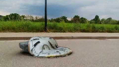 Blender 2.79 - tracking test w Houdini footage + alembic as shadow catcher