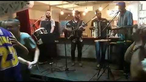 Thumbnail of Forró Carapiá  - É Proibido Cochilar / Forró de Tamanco / Rosinha (Circuladô De Fulô)