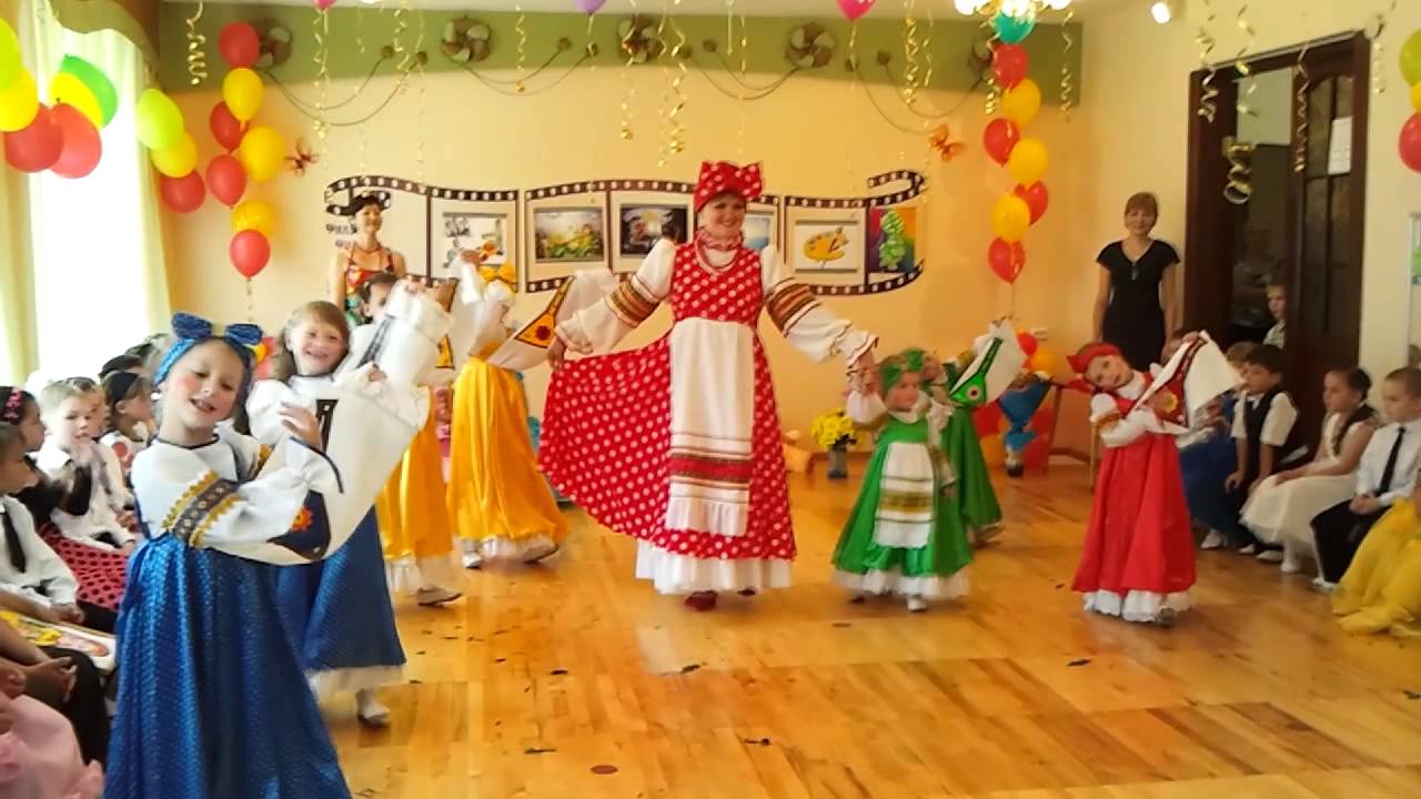 Танец матрёшек в детском саду в младшей группе. Костюм матрешки. Костюм матрешки для девочек. Танец матрешек. Танец матрёшек в детском саду.