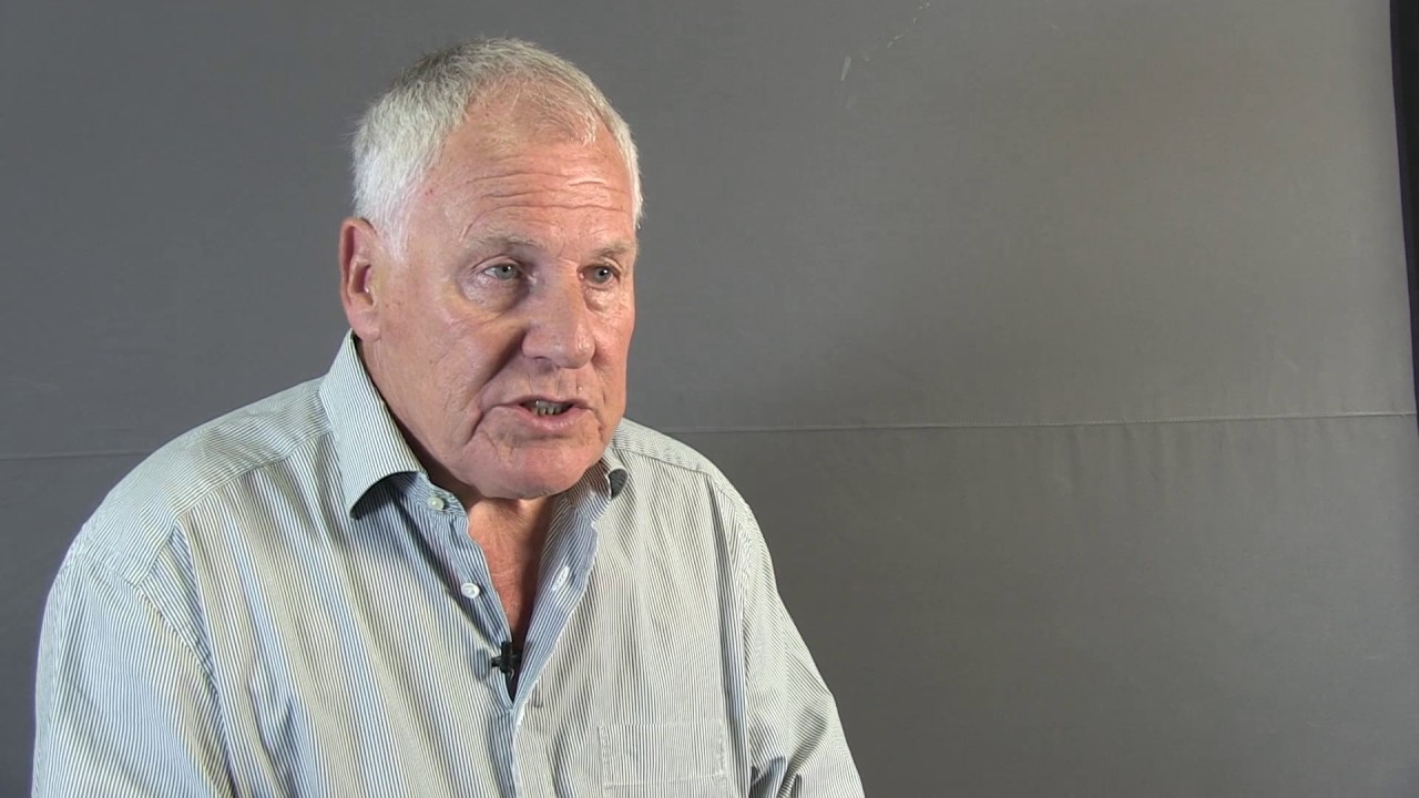 Joe Royle Pays Tribute To Gordon Lawton - YouTube