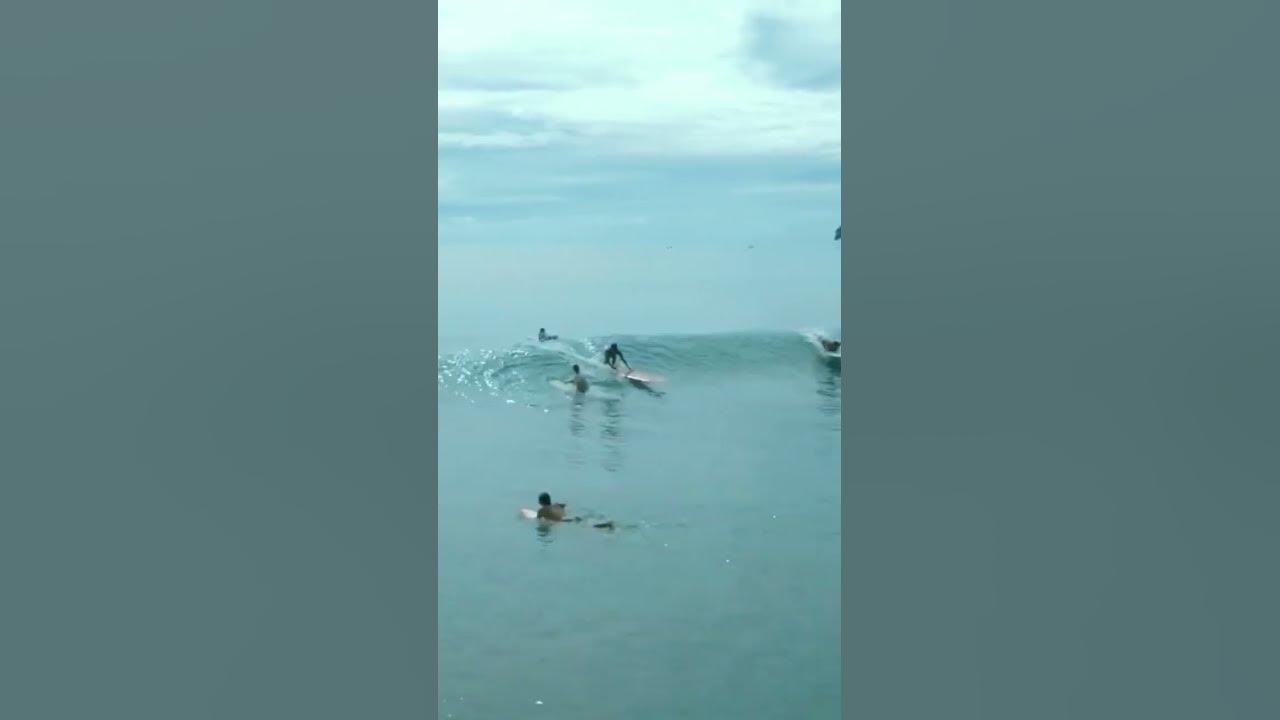 Beautiful right-hander wave in Batukaras