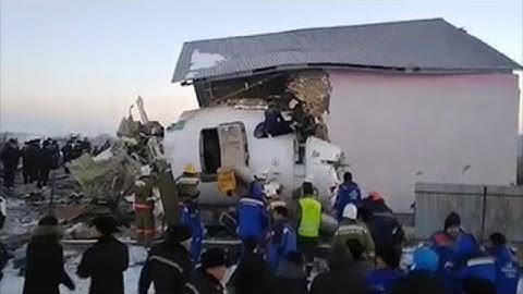 Mueren 12 pasajeros tras estrellarse avión en la ciudad kazaja de Almaty