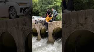 Emergency rescue! Man nearly fell into floodwaters!#kindness #positive #inspiration