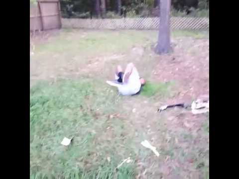 video phone beyonce mp3 Broken Guitar Hits Guy