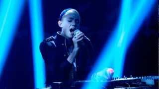 Grimes - Genesis (Later with Jools Holland) Resimi