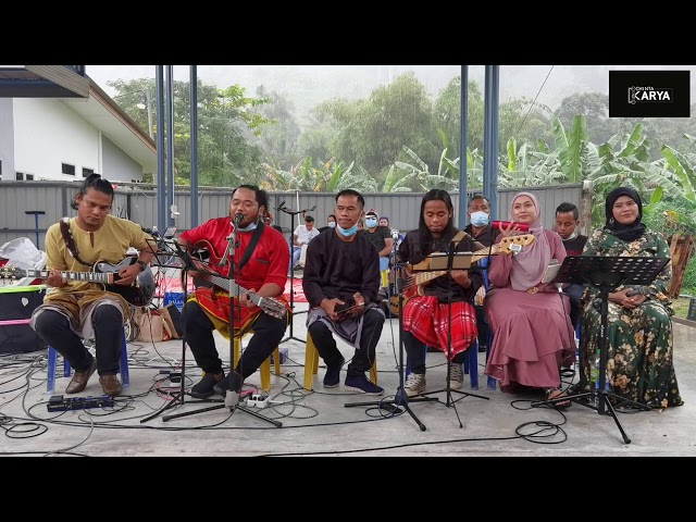 Antara lagu-lagu yang Wak Jeng main dekat pulau tioman hari tu-Kg Tekek Pulau Tioman Wedding Show class=