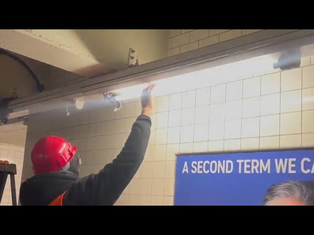 Mta Converting Subway Lights From Fluorescent To Led