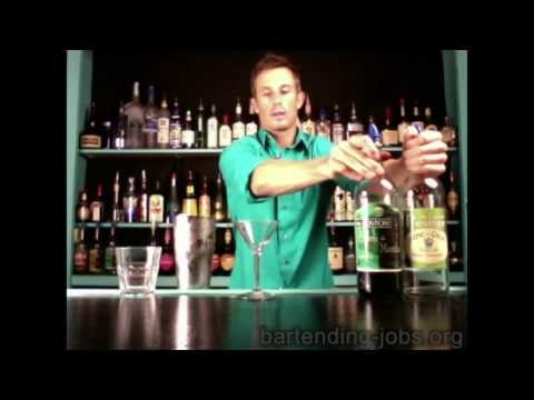 dive-bartending:-grasshopper-drink-recipe