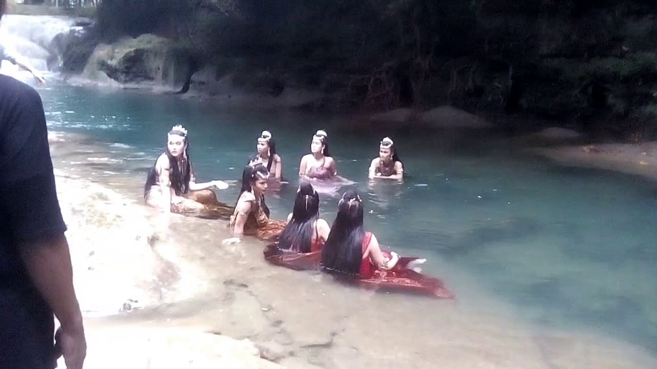 Nyi Roro Kidul (proses syuting Para Bidadari Sedang Mandi)