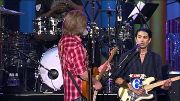 Daryl Hall with Queen Latifah & The Roots - "Rich Girl"/"Sara Smile" - Live in Philly July 4 2012