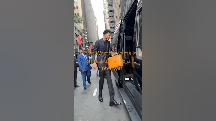 Victor Wembanyama rushes to van close to his height! #victorwembanyama #nbadraft #nba #trending