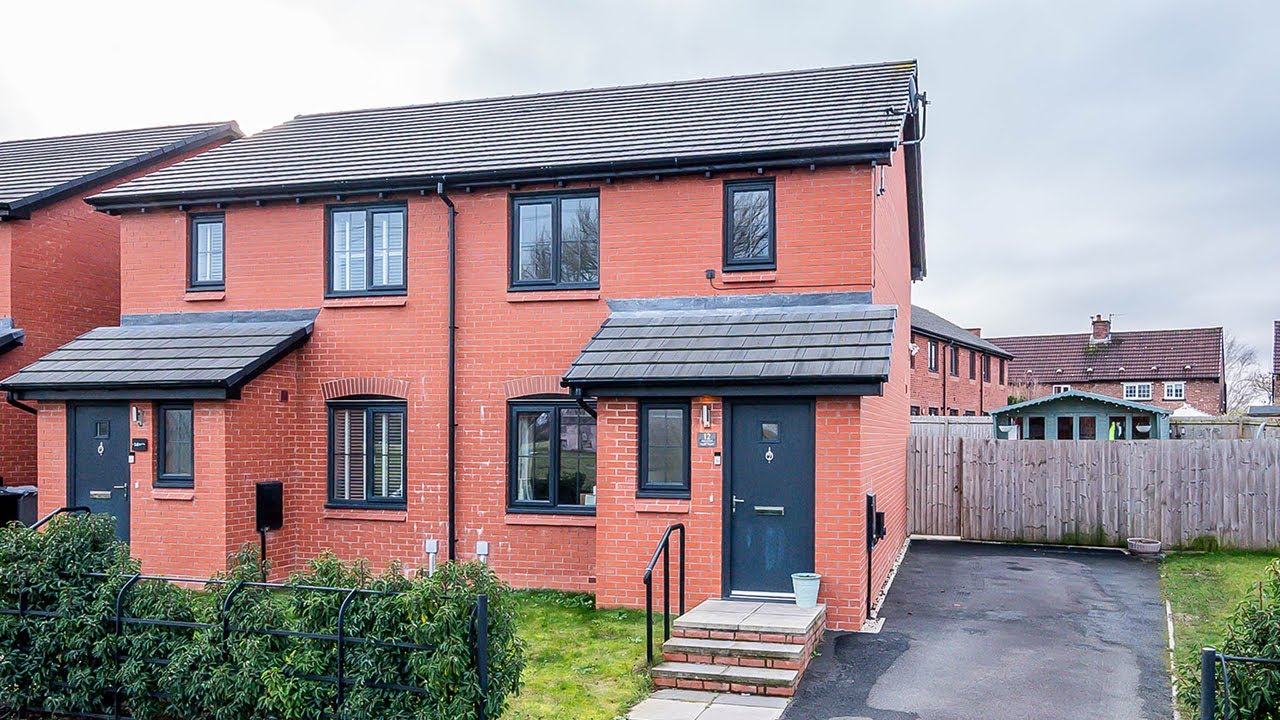 Isherwood Road, Carrington - VitalSpace Estate Agents