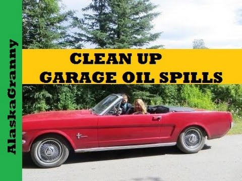 How To Clean Up Garage Oil Spills - Oil Absorbent DE