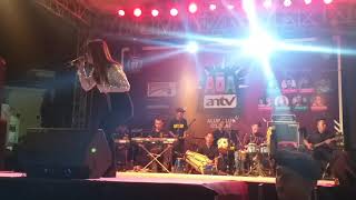 Download Lagu Sendy Ariani live Alun-Alun Cilacap MP3