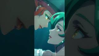 Siren hypnotized the pirate to leave her ship and stay with the siren