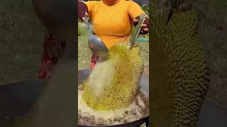 Kenapa orang ini menggoreng nangka secara utuh? 🤔 #shortvideos #nangka #fypindonesia #faktaunik