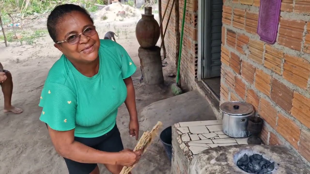 VEJA UM DELICIOSO ALMOÇO NA CASA DA DONA PRETA E ZÉ DO POÇO 