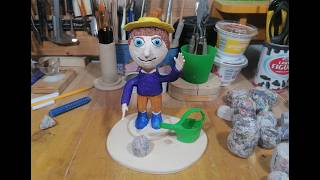 Der Pinocchio-Typ ist jetzt ein Gärtner. Impressionen aus der Bastelstube.