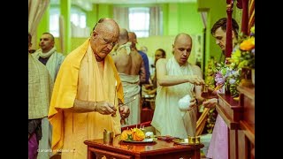 : Guru Puja to Srila Prabhupada. Indradyumna Swami and Chaturatma prb. St. Petersburg 05.05.2018