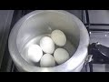 कुकर में अंडे कैसे उबाले | How to boil egg in cooker | Food Hack | Cooking Tips