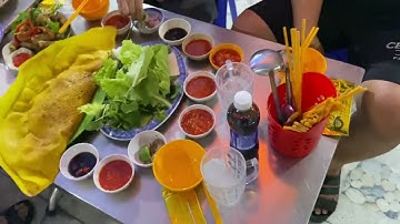 Gỏi cá trích, chả giò, bánh xèo và hải sản ở quán Ngọc Hoà, Rạch Giá, Kiên Giang 22/03/2025