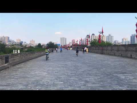 中國西安 古城牆騎自行車 | Riding bicycle on the Xi'an City Wall, China