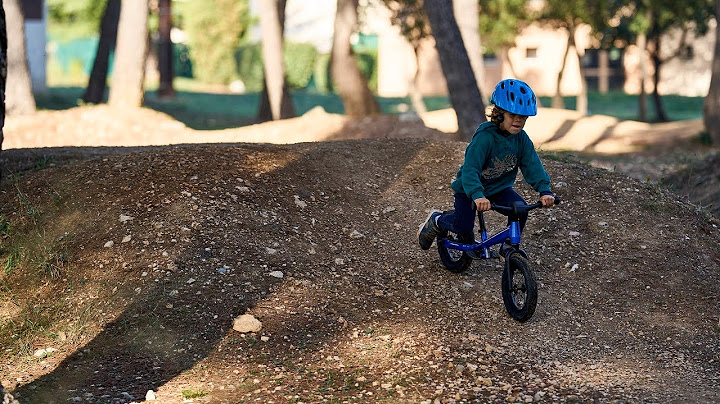 Apprendre à faire du vélo avec une draisienne !