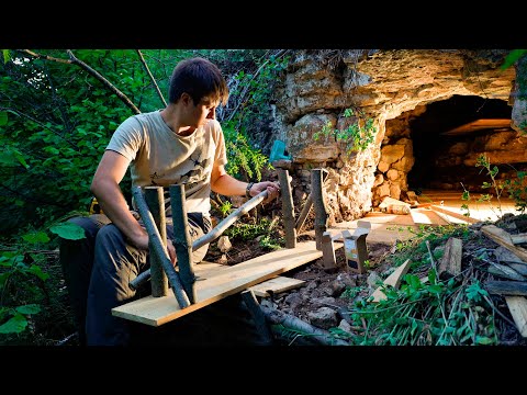 Video: Vlnité drevené lamely poskytujúce jasný pocit jaskýň: Nové kaviarne so šiestimi stupňami v Jakarte