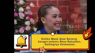 Download Lagu Mpok Alpa kegirangan Ketemu Reza Rahadian.. Saltingnya gak ketulungan. MP3 Download Lagu Mpok Alpa kegirangan Ketemu Reza Rahadian.. Saltingnya gak ketulungan. MP3