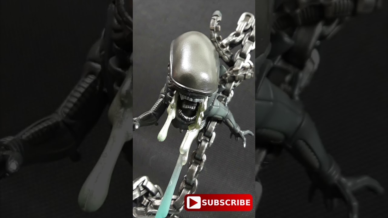Check out the Aliens Xenomorph Q-Fig Collector Figure by QMx