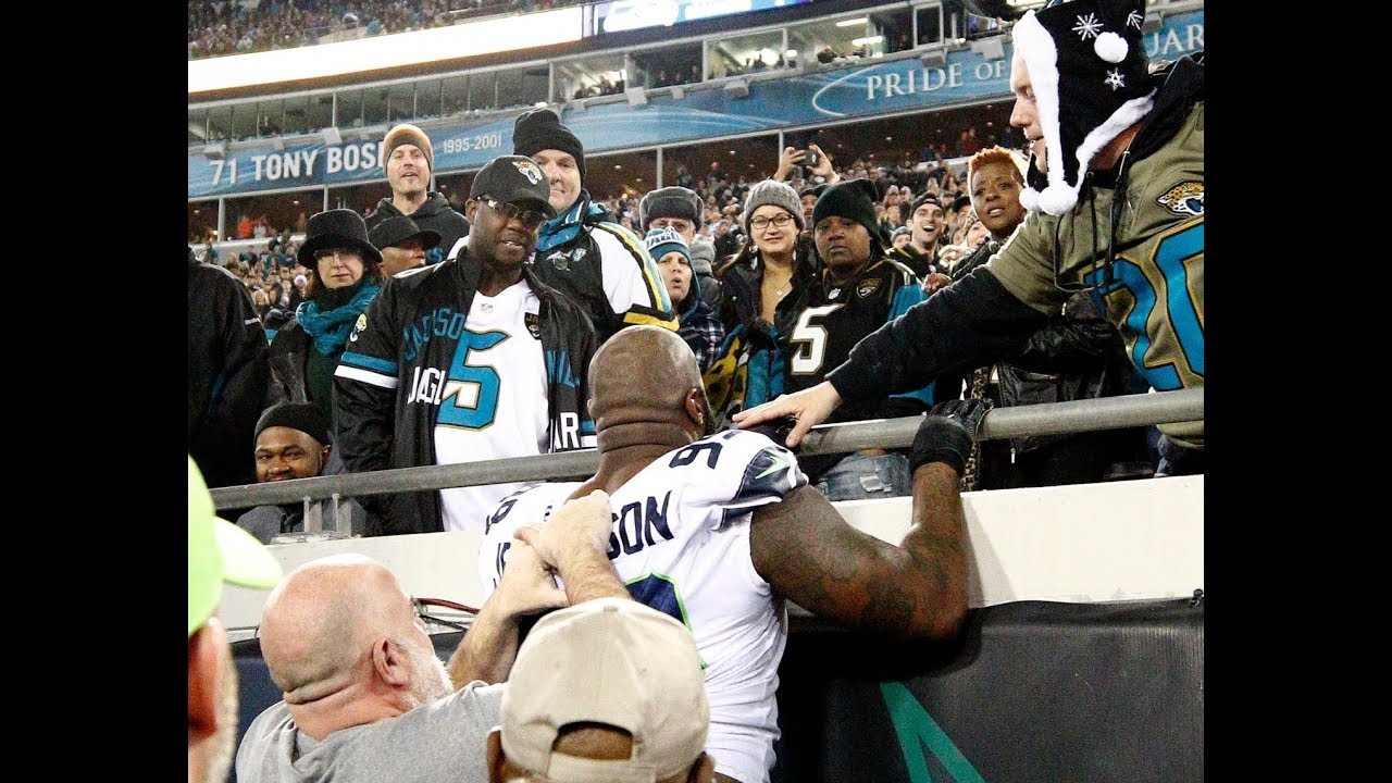 Seahawks player tries to climb into stands in Jacksonville as game ends in ...