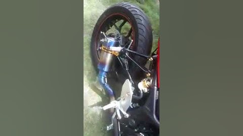 TWISTED ELBOW + SC PROJECT on yamaha R3