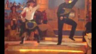 Cantor Latino - Junto E Misturado - Pancadão Ou Sertanejo?