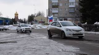 В Аткарске прошел автопробег в поддержку российской армии