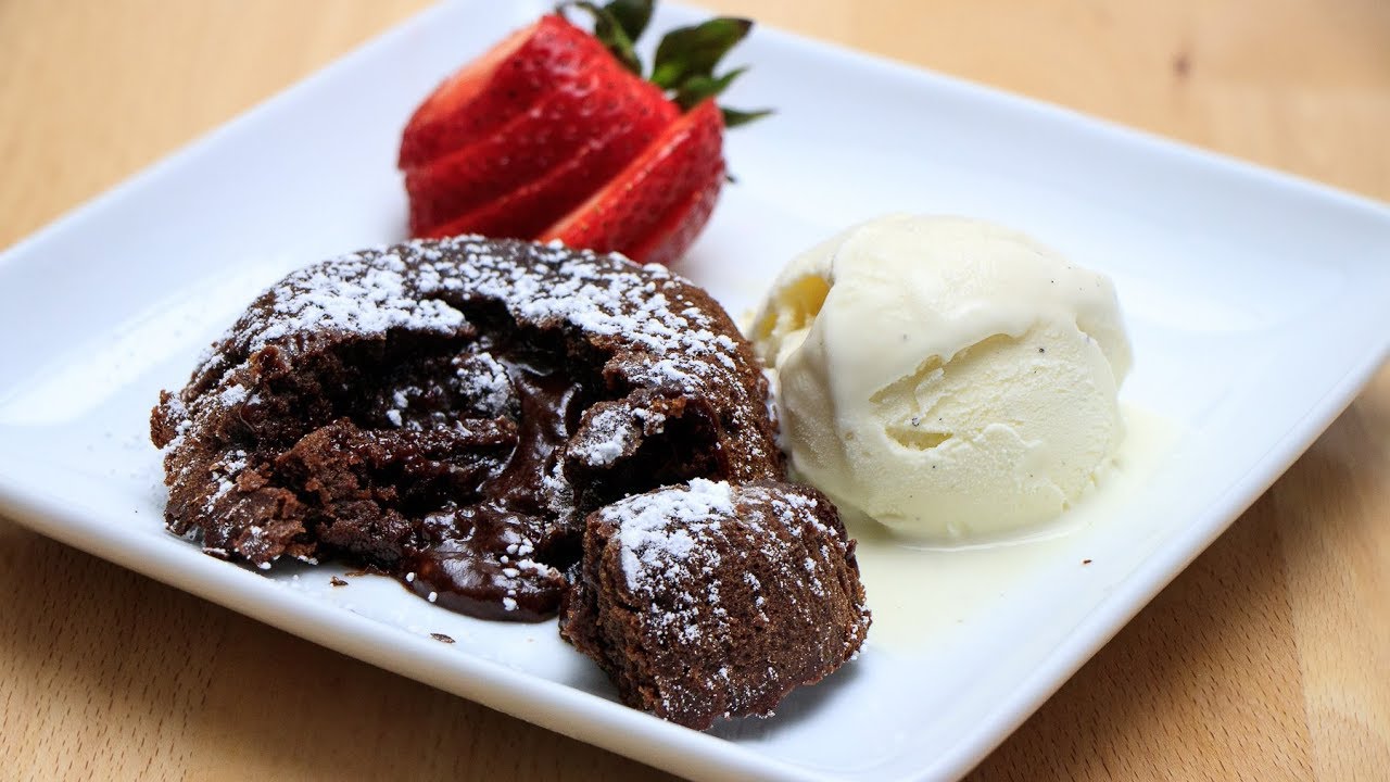 PASTEL LAVA DE CHOCOLATE SUPER FACIL DE PREPARAR - YouTube