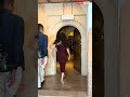 #देखिए जैकलीन फर्नांडीज खूबसूरत लुक में बांद्रा में स्पॉट हुईं। #jacquelinefernandez